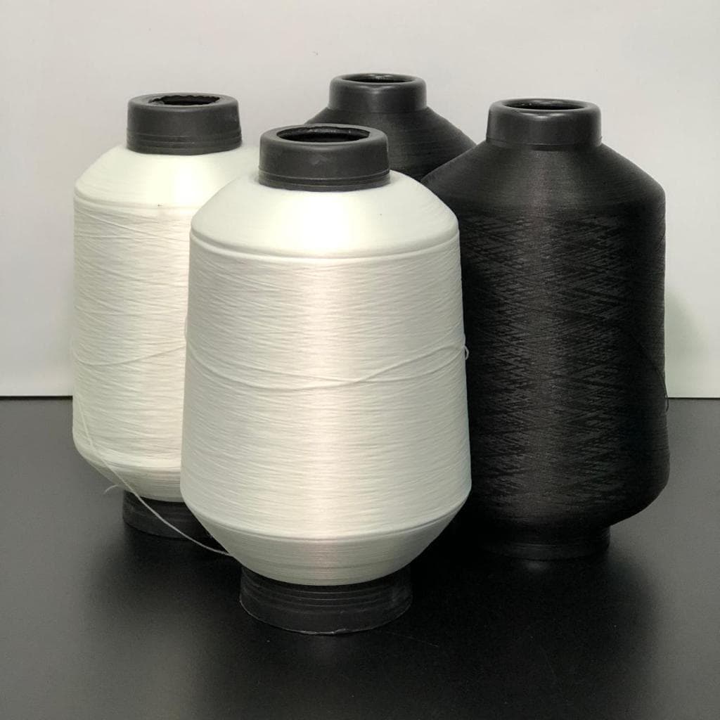 Linha Overlock 500g Branco e Preto – Resistente para Costura Overloque