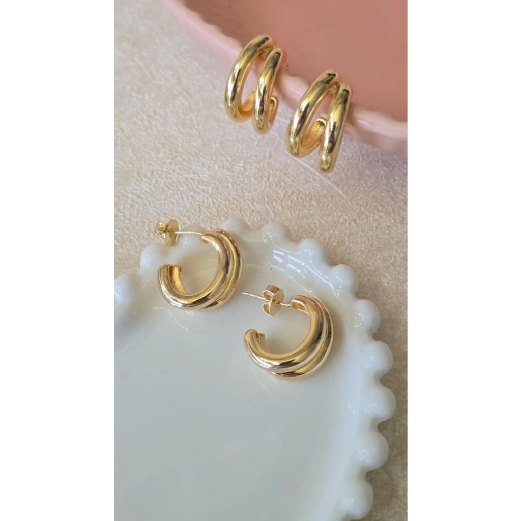 Brinco MEIA ARGOLA DUPLA Banho de Ouro 18k