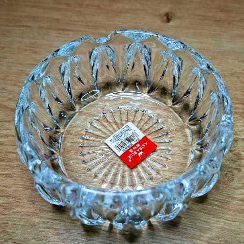 Cinzeiro de Vidro E metal Redondo Diamond, Liso e Metal-Elegante para Casa, Mesa, Bar e Restaurante