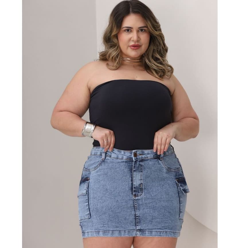 Saia Cargo Plus Size Bolsos Laterais Justos Barra Feita