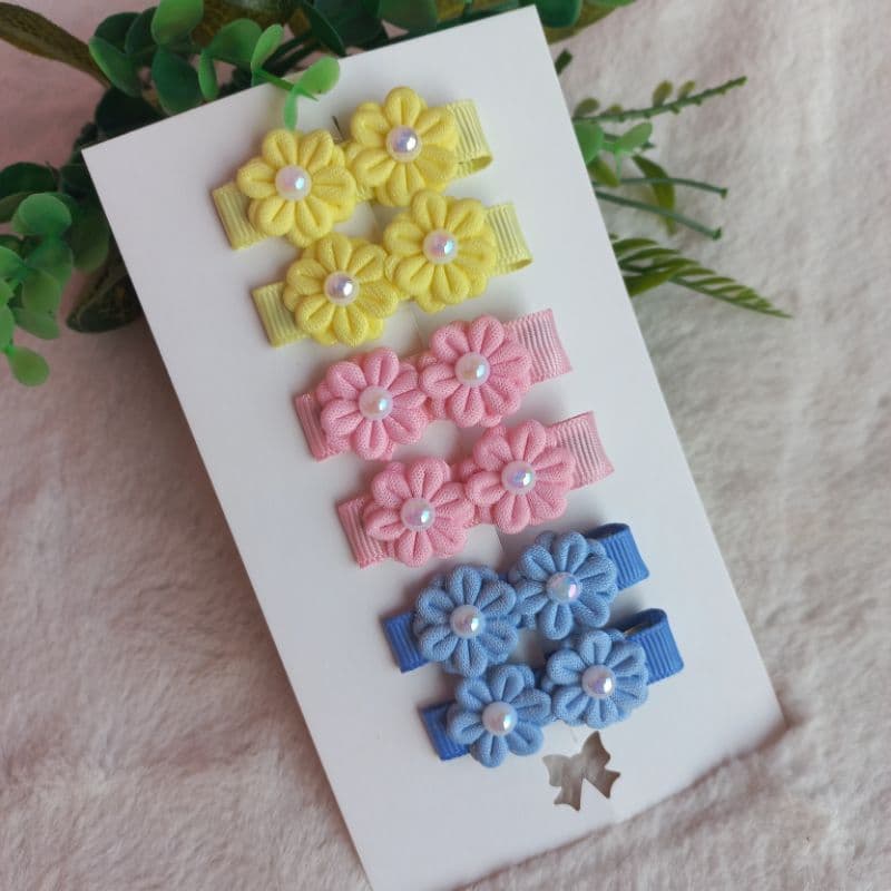 kit 3 pares presilhas florzinhas com pérolas,  recém-nascida,  bebê (com borrachinha antideslizante)