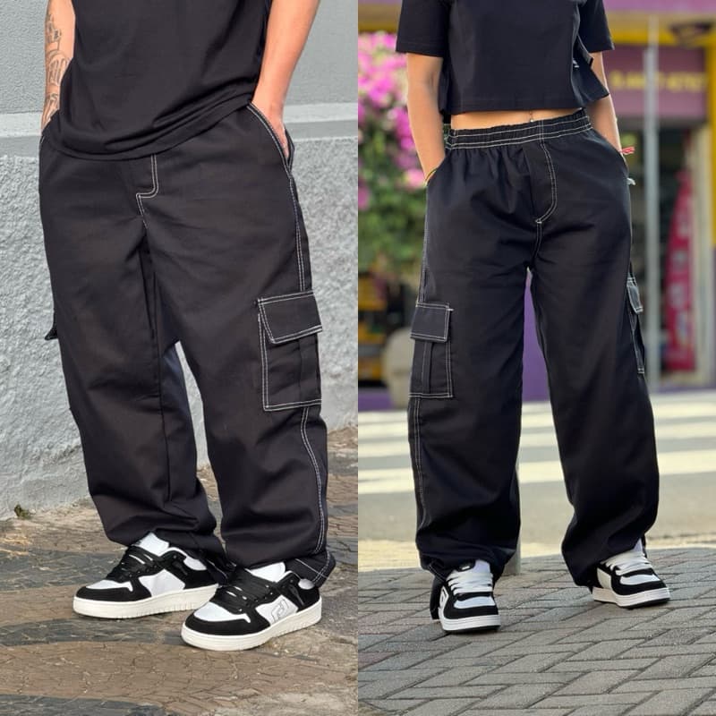 Calça Cargo larga masculina feminina 5 bolsos Sarja Preto Pesponto (costura branca)