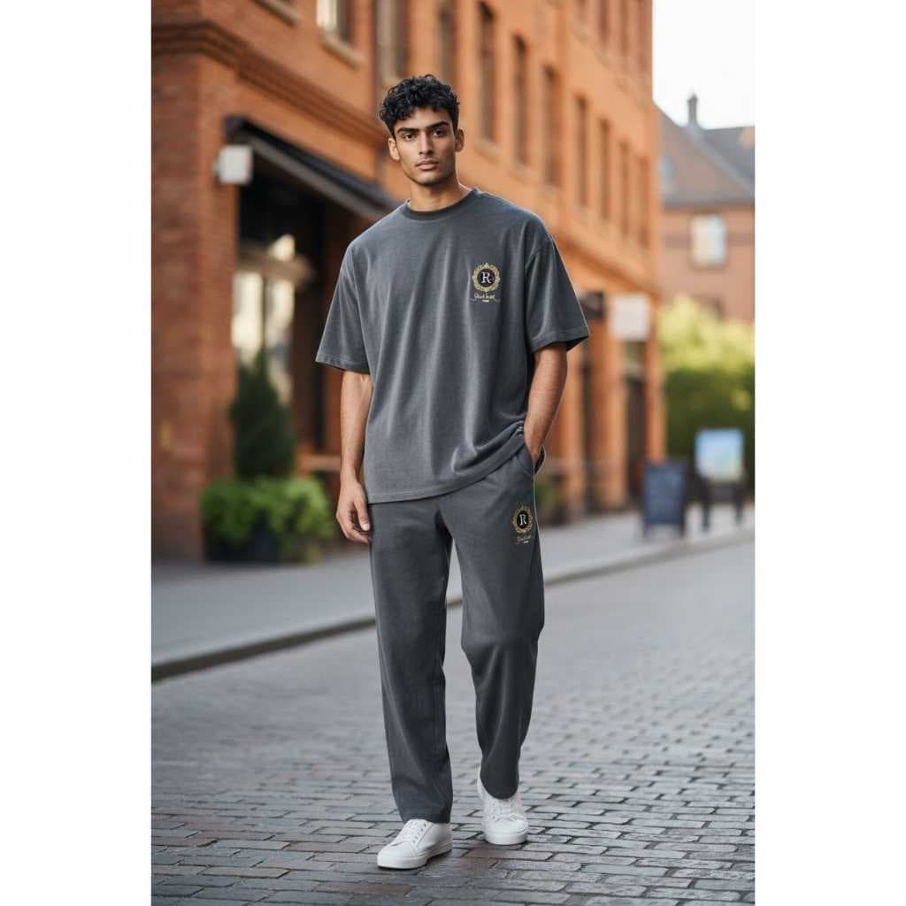Conjunto Veludo Camiseta Pouco Solto e Calca Solto De Verao
