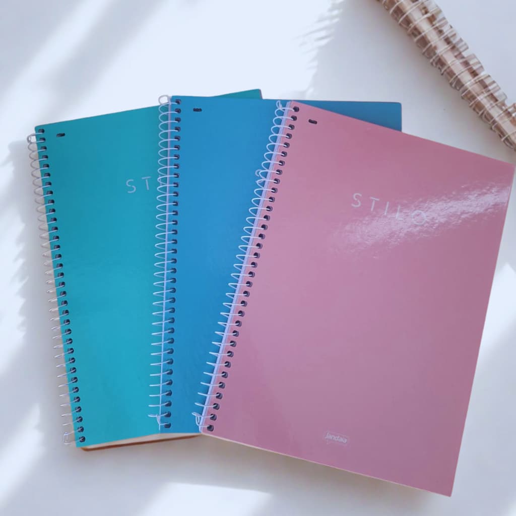 CADERNO UNIVERSITÁRIO COLEGIAL 1 MATÉRIA 80 FOLHAS CAPA DURA CADERNO ESCOLAR