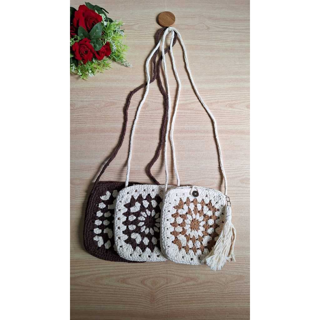Bolsa de Crochê Feminina Boho Tira Colo Artesanal Tons Neutros