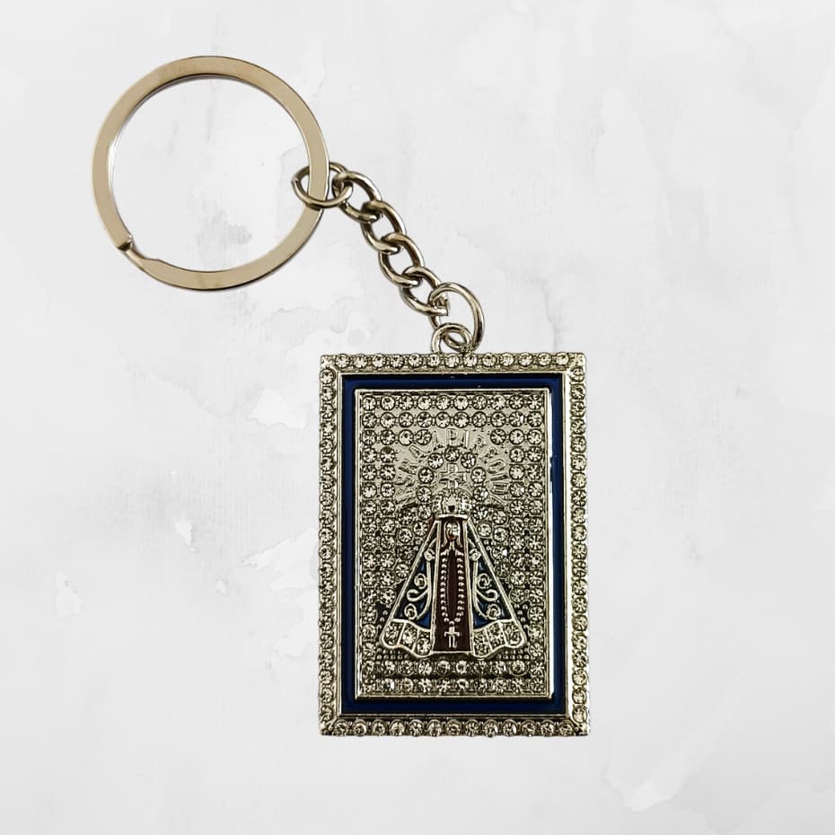 Chaveiro Religioso Católico Nossa Senhora Aparecida Metal Prata Strass Presente Lembranca