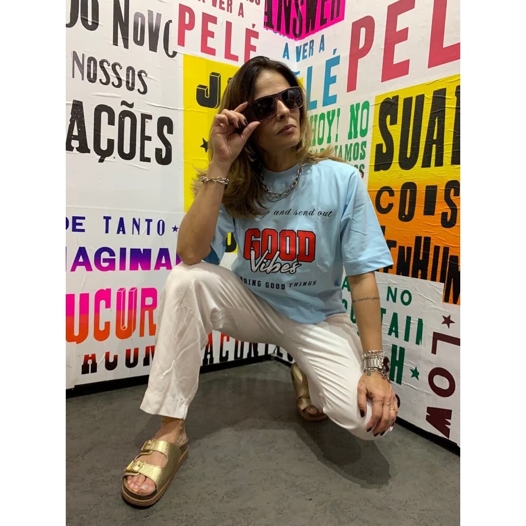 Camiseta Feminina Good Vibes 100% Algodão Estampada – Moda Casual Estilosa - Maria Corina