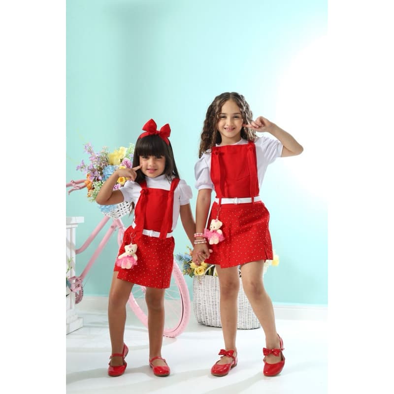 Jardineira infantil short saia de brilho PT acompanha blusa cinto e bolsa ou urso