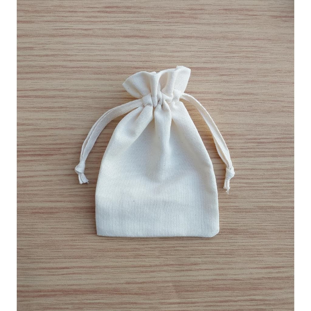 50 Saquinho 9x12 cm de Tecido Natural com Cadarço