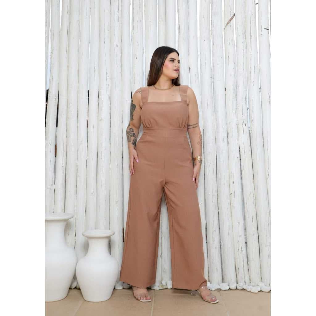 Macacão Pantalona macacão social feminino wide leg plus size