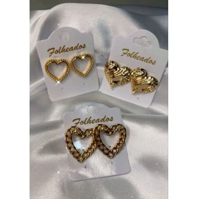 Brincos Dourado Coração Detalhado - Folheados Ouro - Tendência Feminino - Acessório Moda Luxo