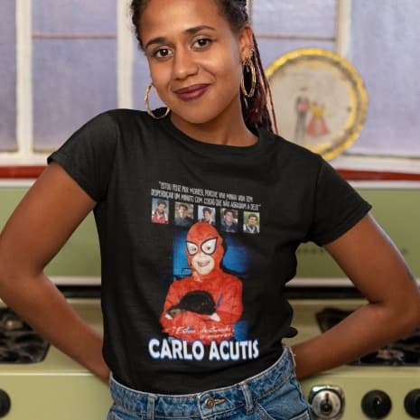 Camiseta Feminina, Masculina básica estampa de Carlos acutis nova estampa homem aranha
