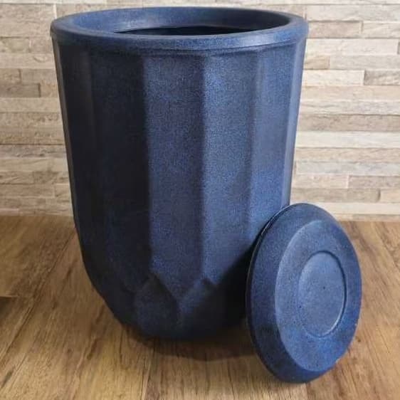 Vaso para plantas coluna Grega M com prato coletor polietileno 43x30 cm