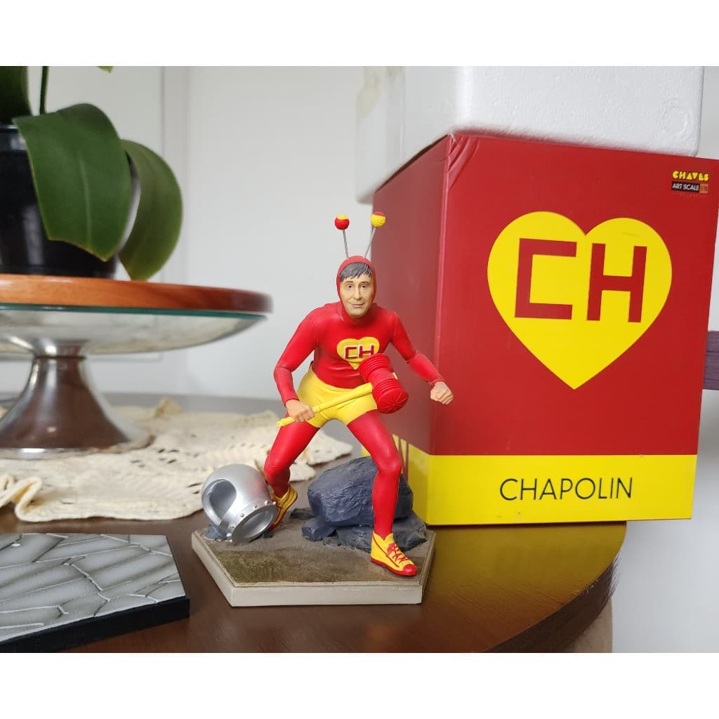 Estátua Chapolin Colorado Deluxe 1/10 Iron Studios