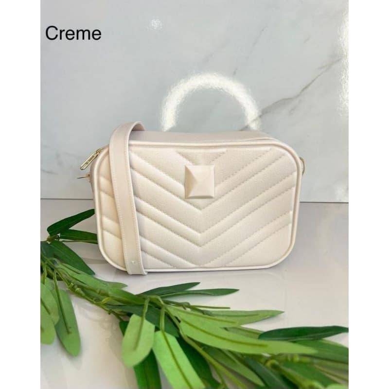 Bolsa feminina com alça ajustável