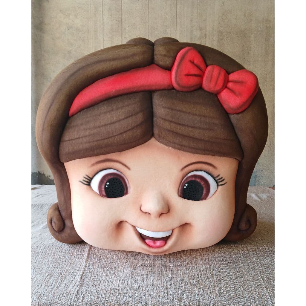 Cabeção Escultura Menina cabelo marrom com tiara com laço   Para Apresentações Teatros - Escolas - Igrejas e Eventos