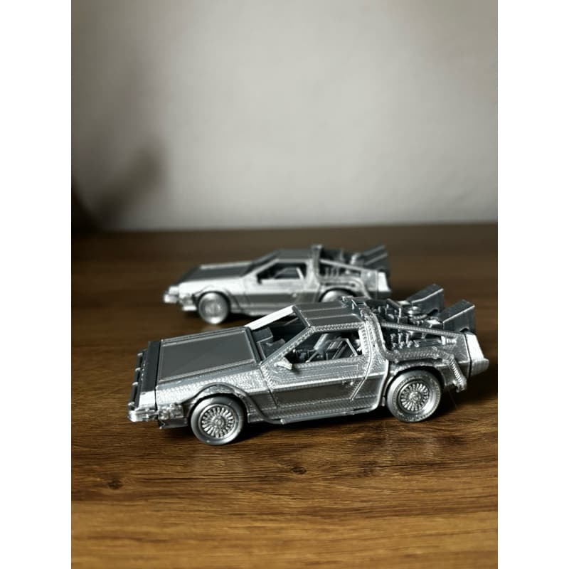 Miniatura montável DeLorean DMC-12 De Volta para o Futuro .