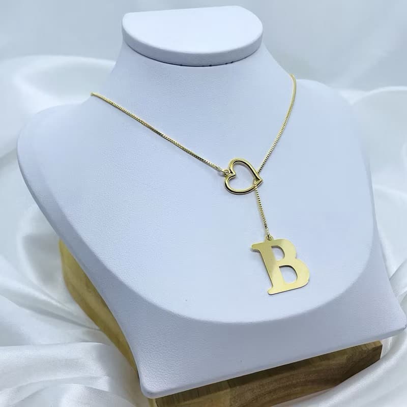 Colar Feminino Inicial Letra Do Nome Gravatinha Longo Dourado Delicado Folheado A Ouro 18k Qualidade