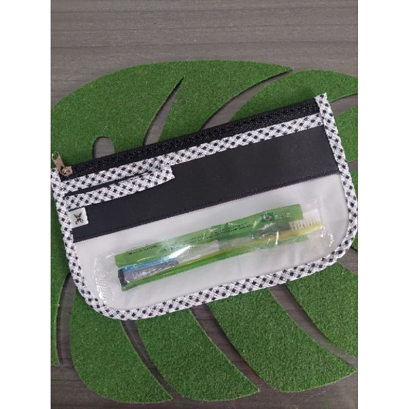Estojo Porta Escova de Dentes/Nécessáire/ Kit Higiene bucal Artesanal Impermeável com Visor - (Escova inclusa)