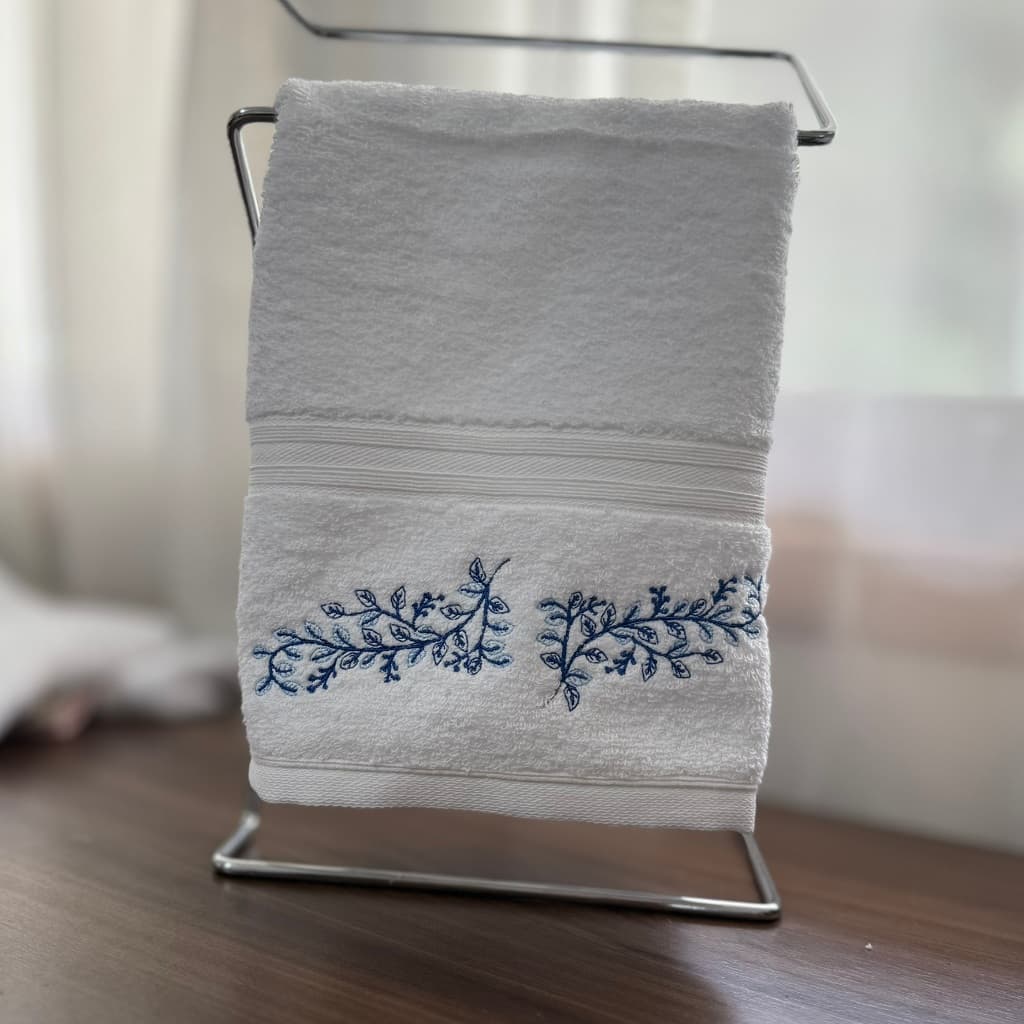 Toalha de Lavabo/Mão em Algodão Egípcio Bordada Folhas Personalizada Presente Banheiro