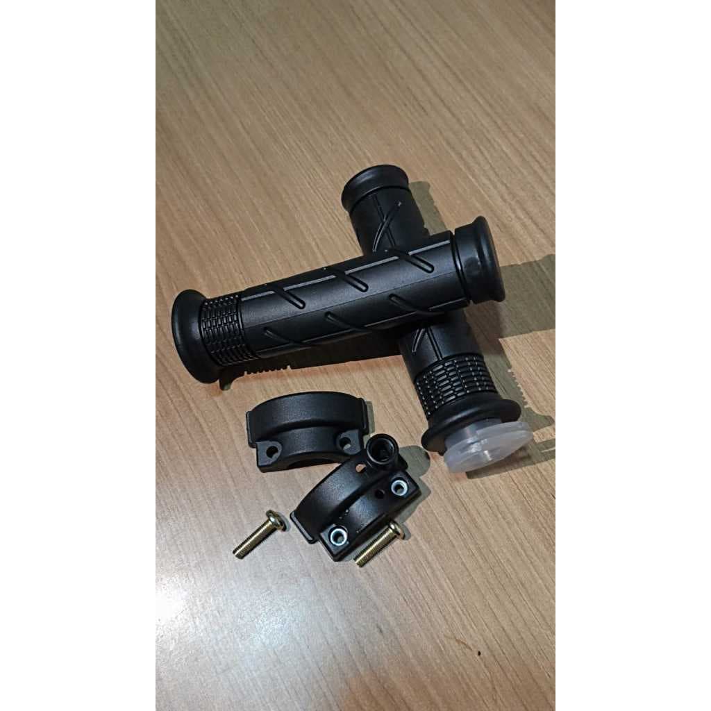 PAR DE MANOPLA DE  MOTO COM CARCAÇA E PARAFUSO