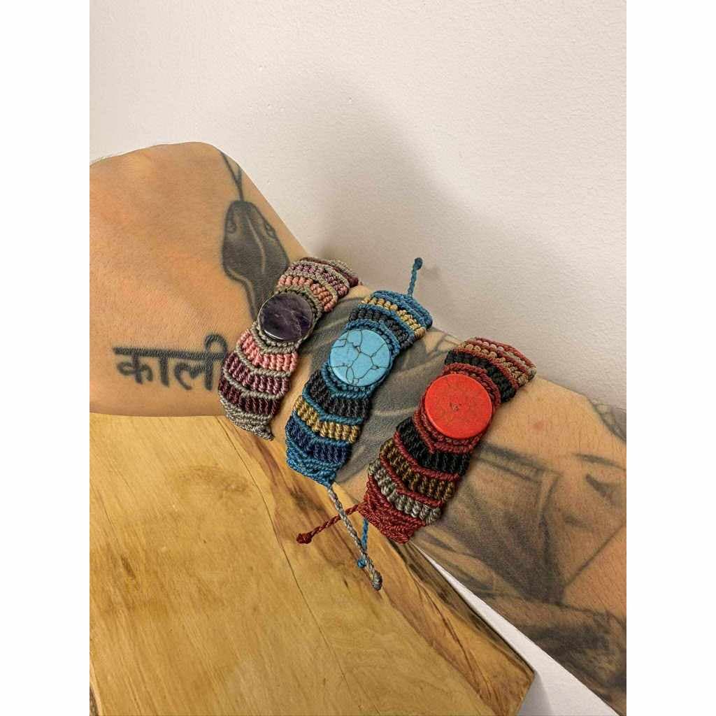 Pulseira Artesanal de Macramê - feito à mão