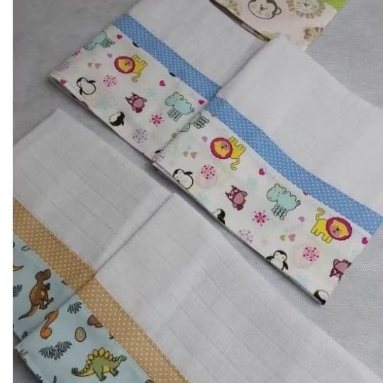 kit com 6 fraldas de boca temas de menino estampas diversas.