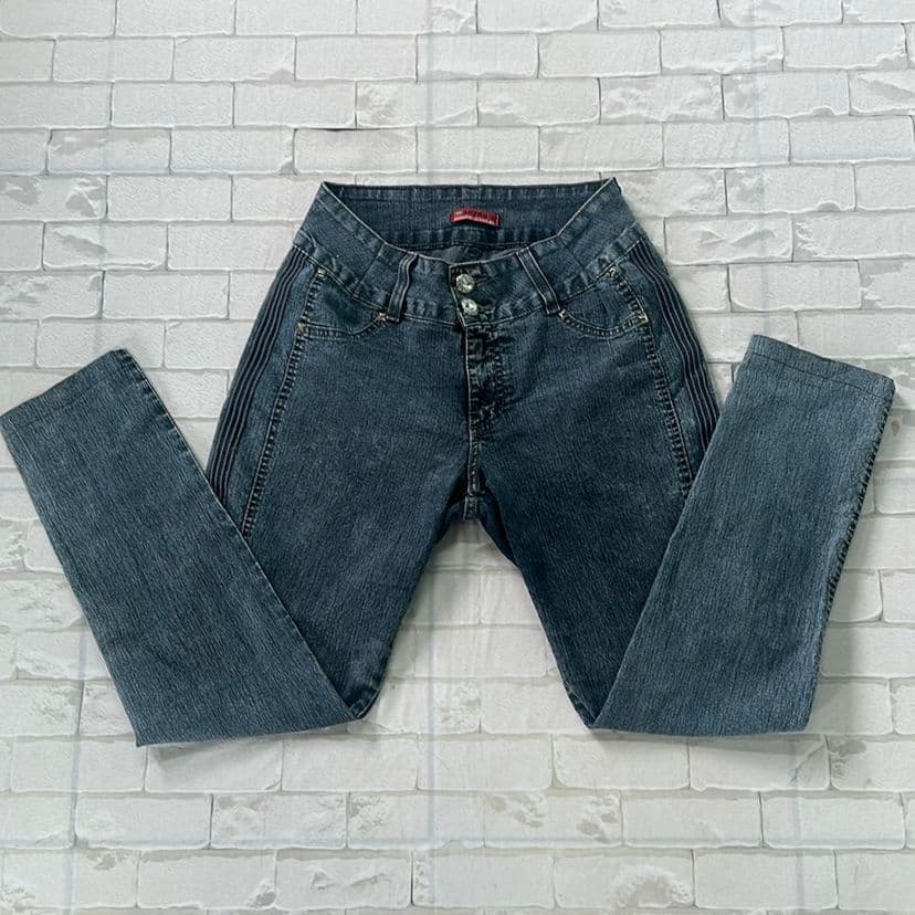 calça jeans premium lavagem escura 40, calça jeans feminina básica com jeans de qualidade 40 (desapego)