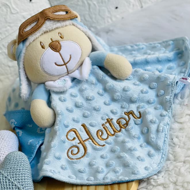 Naninha Antialérgica Bebê Menino Urso Aviador Azul Bebê Antialérgica Com Nome Bordado