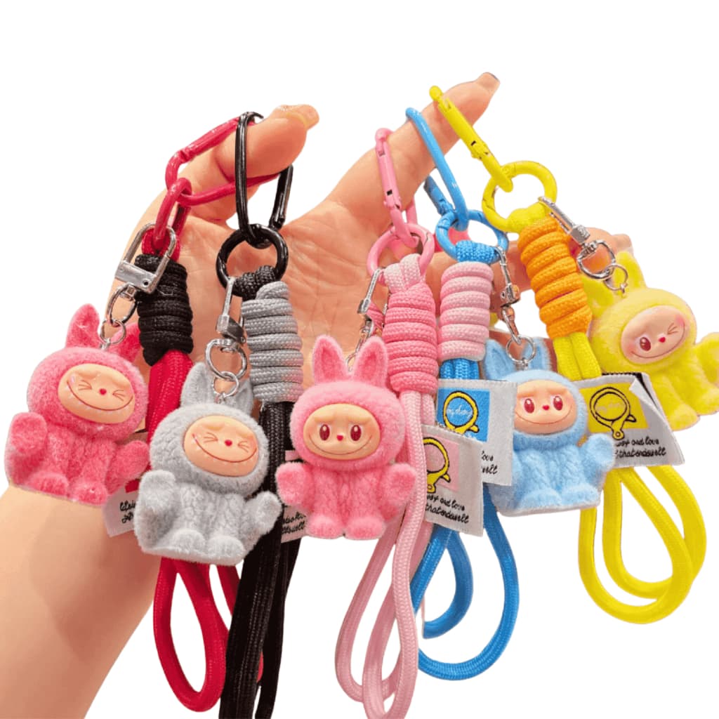 Chaveiro Pelucia Fofo Monstrinho Acessorio para Chave Bolsa Celular com Cordão 5cm