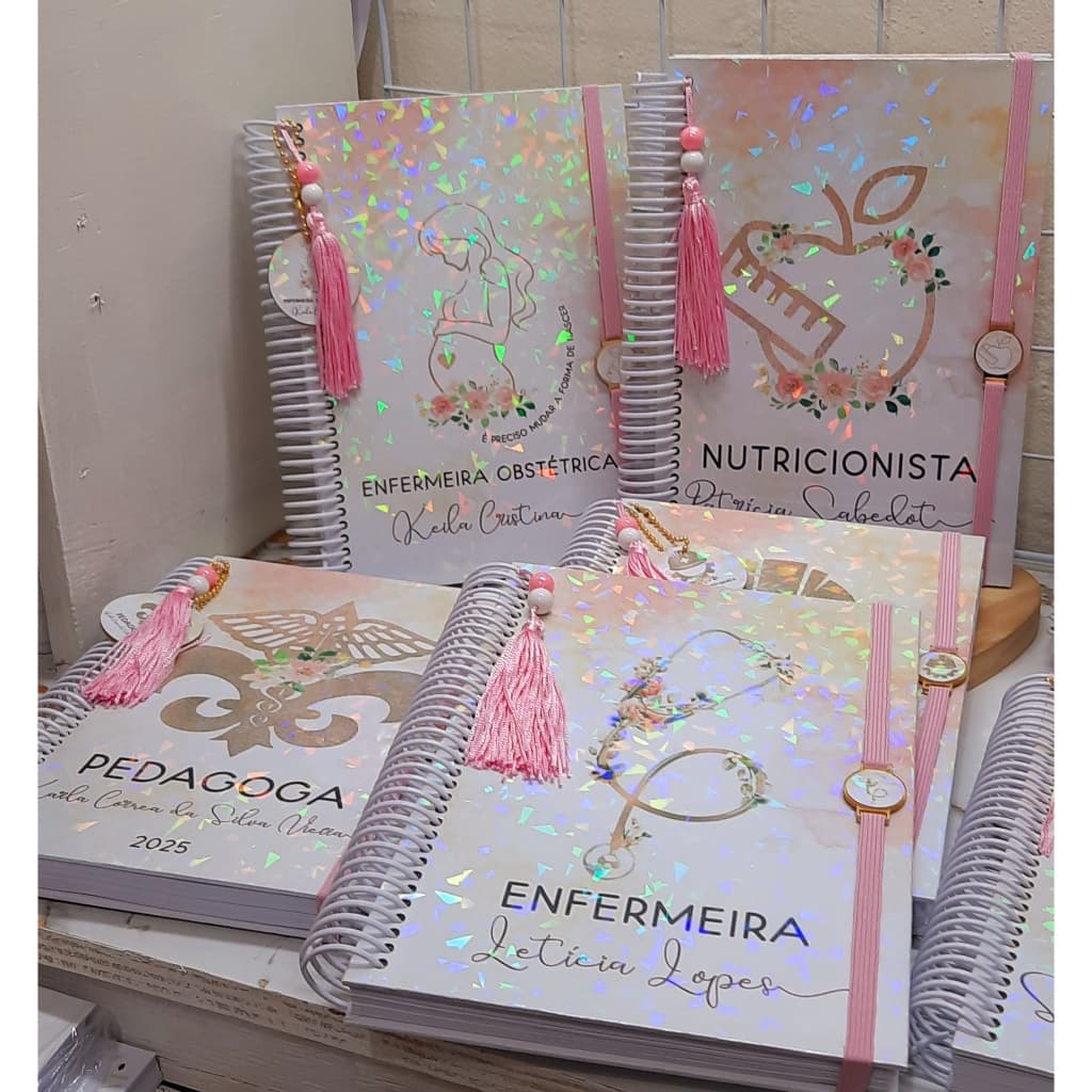 Caderno A5 Profissões Minimalista Rosa capa holográfica personalizada