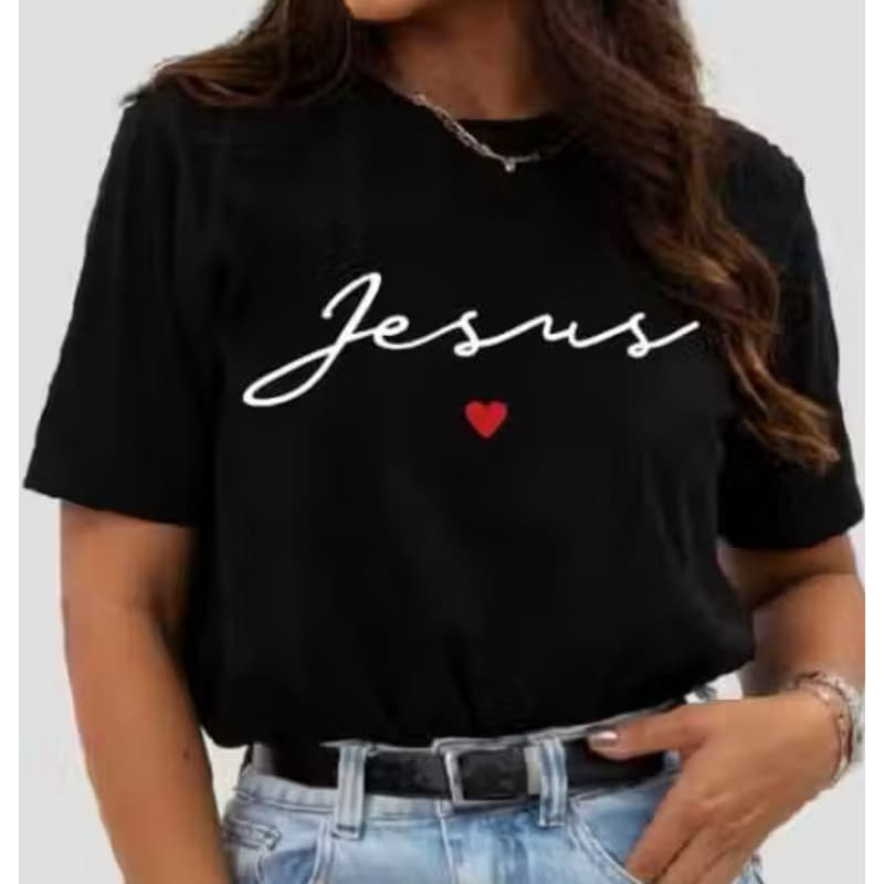 T-shirt Feminina Jesus com Coração ❤️ Fé e Estilo