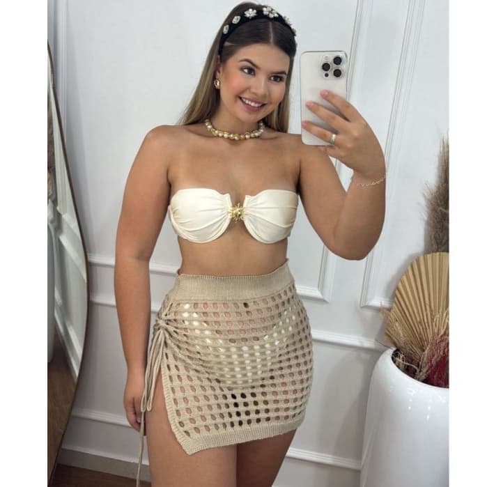 Saída de Praia/Banho Saia Curta com Fenda Lateral e Cordão em Tricot Ponto Crochê Elegante Verão