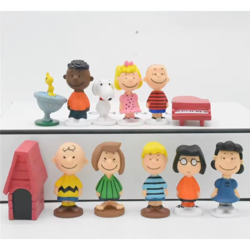 12 pçs desenhos animados bonecos amendoim snoopy charlie sally mini figura brinquedos bolo em miniatura coleção