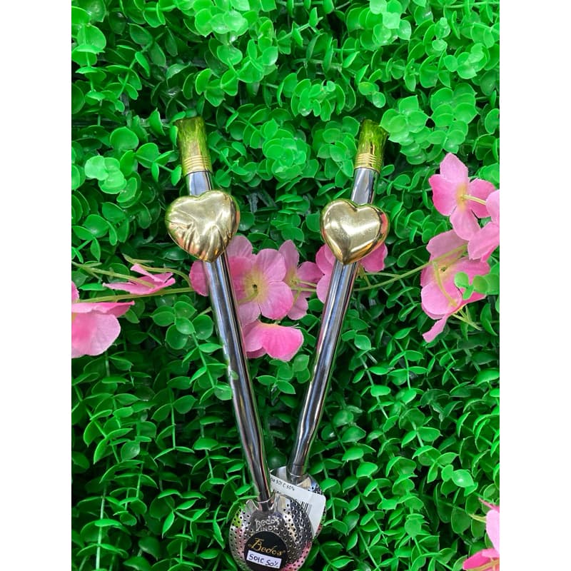 Bomba de Chimarrão Inox Banhada a Ouro com Pingente de Coração