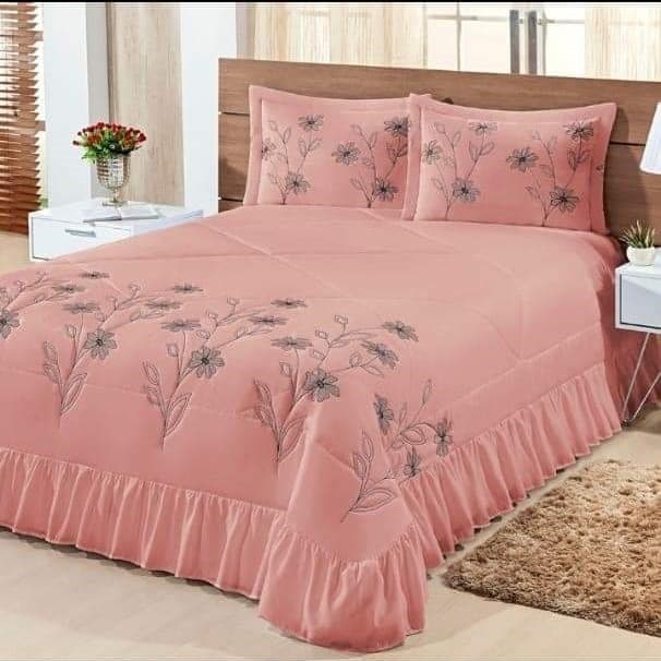 Kit Colcha Queen 3 Peças Bordada com Babado - Ideal para Quarto Delicado e Sofisticado
