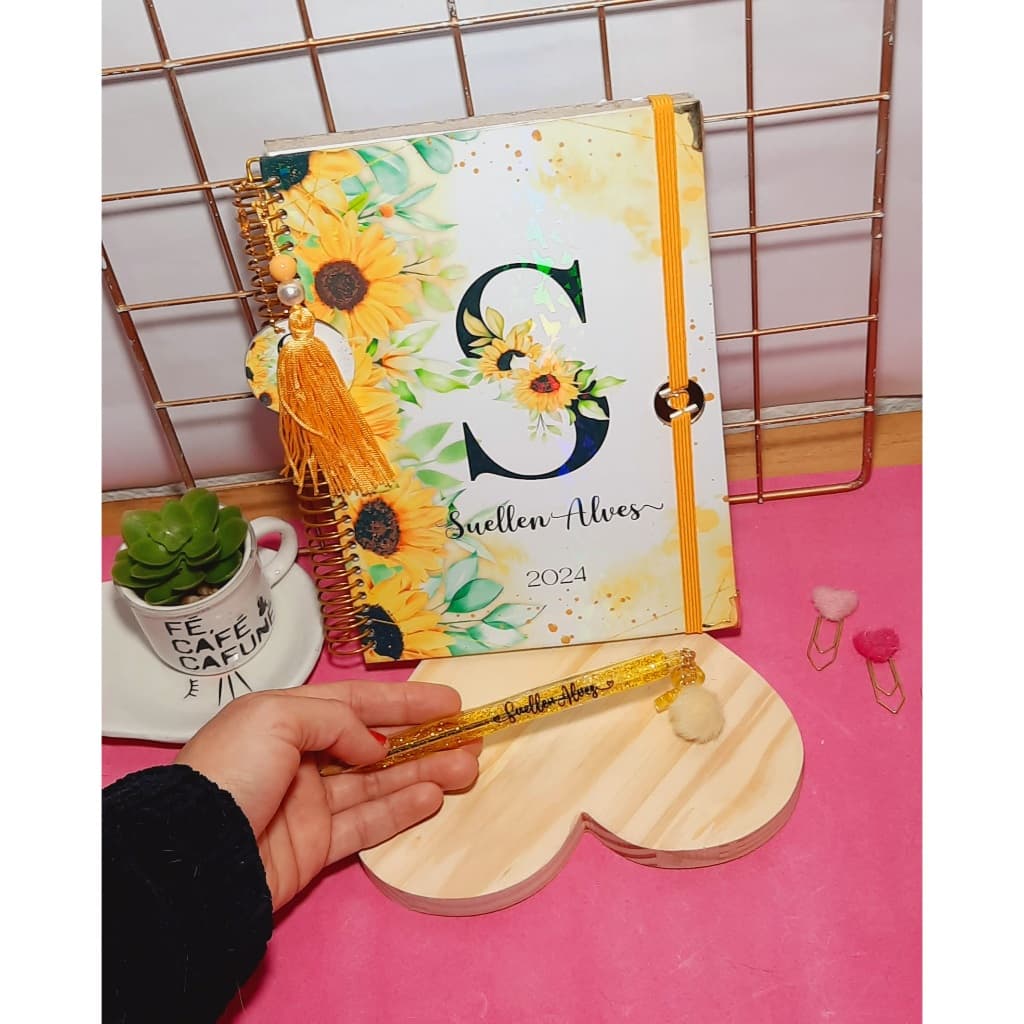 Kit Agenda 2026 Floral luxo + Caneta Resina personalizada capa holográfica