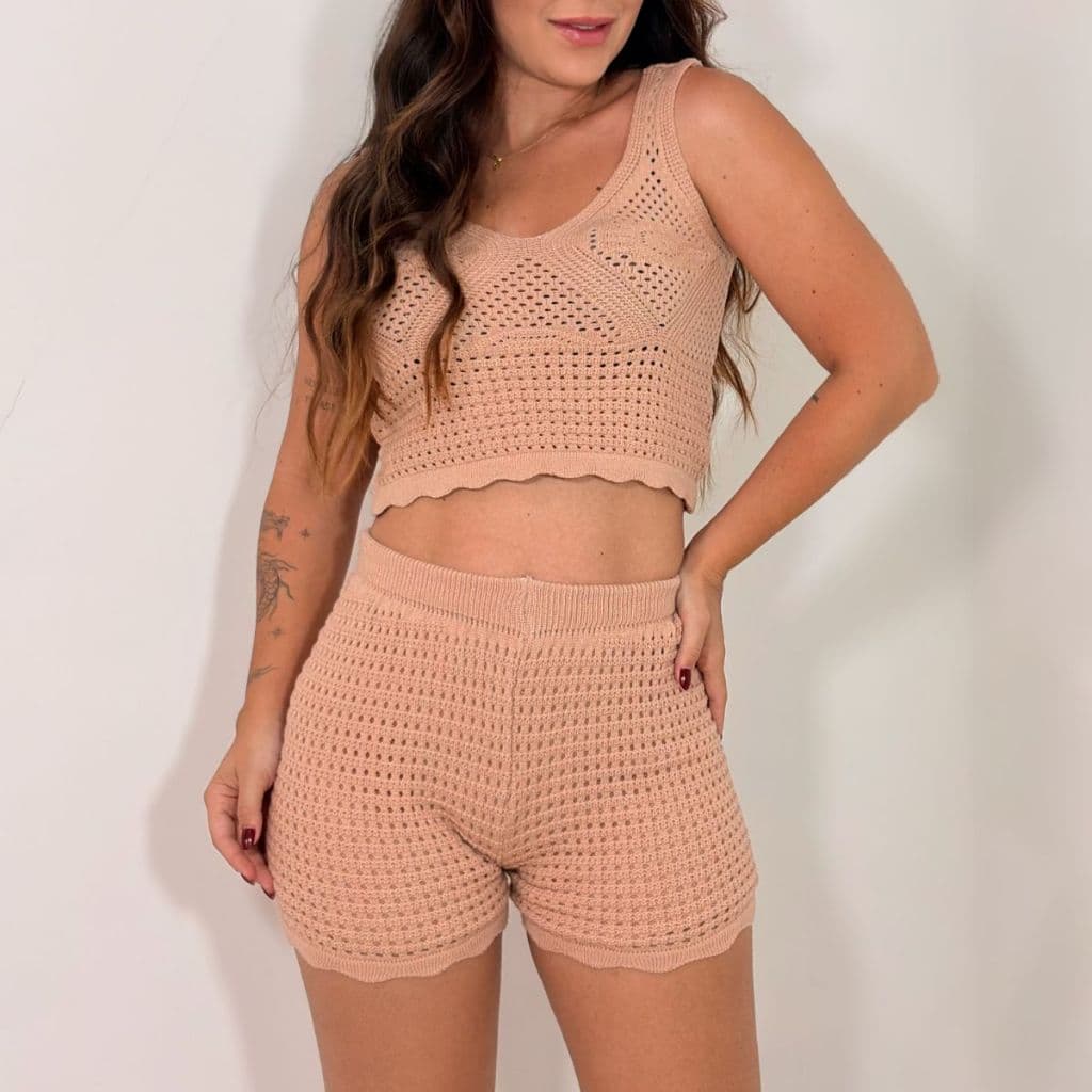 Conjunto Feminino Saida de Praia De Trico Top e Shorts Crochê Moda Praia Feminina Tricot Verão