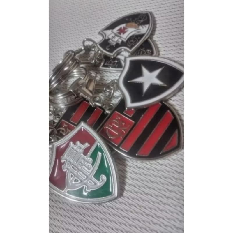 3 Chaveiros de Metal Variados  a sua Escolha