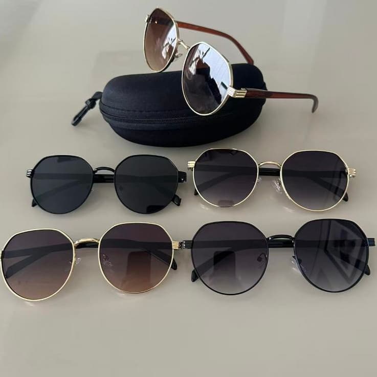 Óculos de Sol Estilo Retrô Unissex UV400 – Armação Metálica Dourada com Lente Degradê