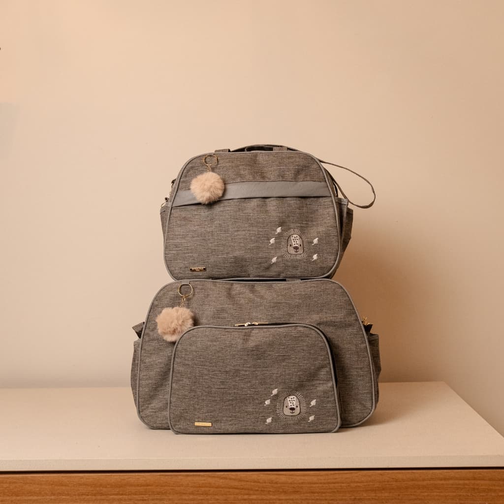 Kit Bolsas Saída Maternidade Baby Garden Cinza com Frasqueira e Trocador Impermeável