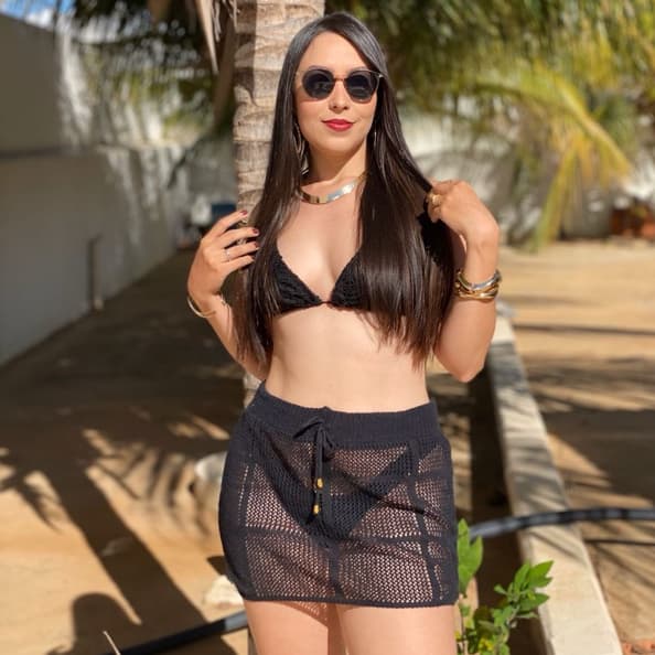 Saia Feminina Tricot Vazada com Cordão Ajustável – Moda Praia Verão Elegante e Confortável Tamanho Único 2026