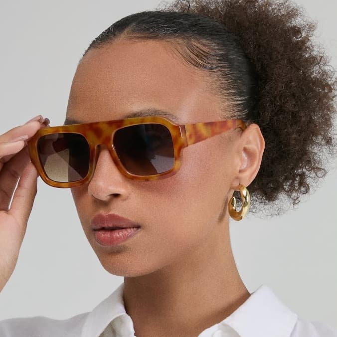 【Betsy】Óculos Quadrado Retro Unissex TR-90 ✦ Estilo Y2K Retrô Moderno ✦ Proteção UV