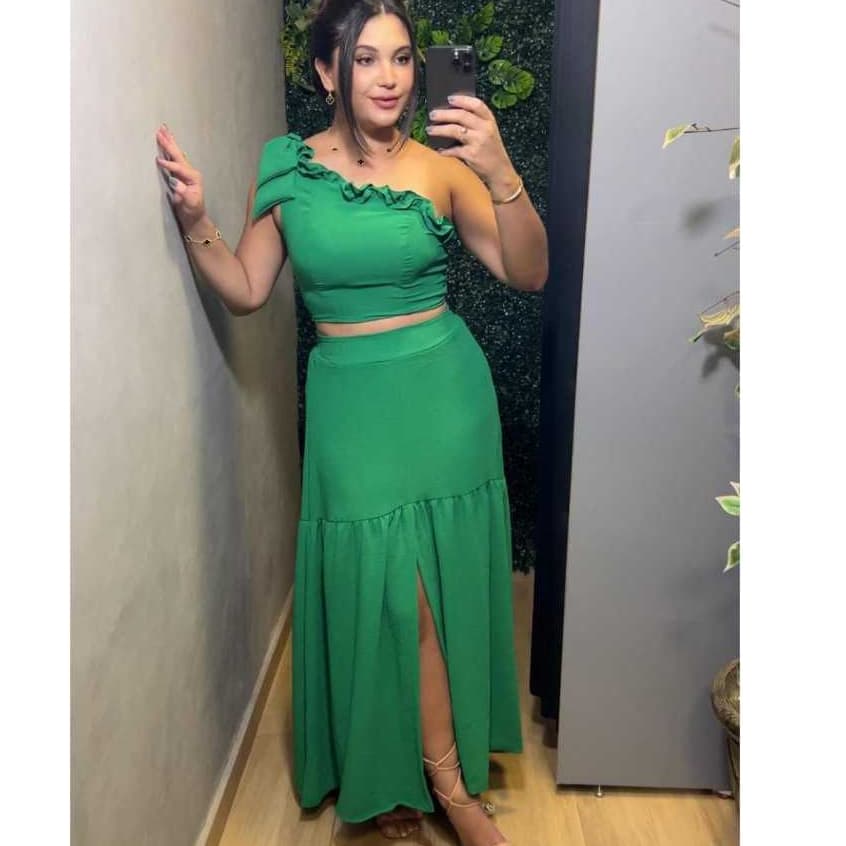 CONJUNTO SAIA LONGO E CROPPED COM BOJO LAÇO NO OMBRO E ELASTEX NAS COSTAS TECIDO DUNA MODA FEMININA