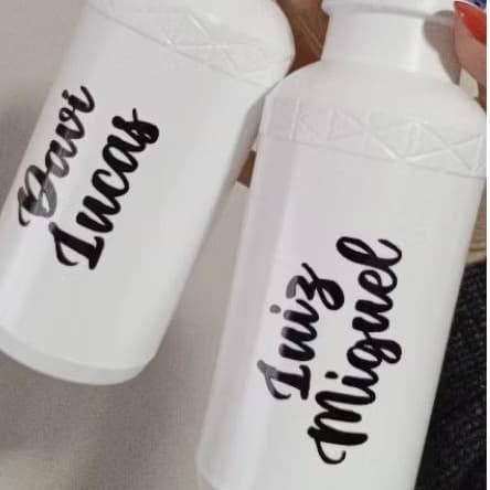 Kit Adesivo Nome Vinil Lavável - Adesivo Nome Personalizado - Nome para Garrafa - Pote - Lancheira - Lembrancinha