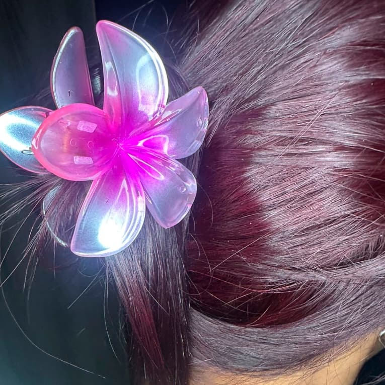 Kit com até 06 Prendedor de cabelo Presilha Piranha Flor – Grampo Grande de 8cm em Estilo Floral!