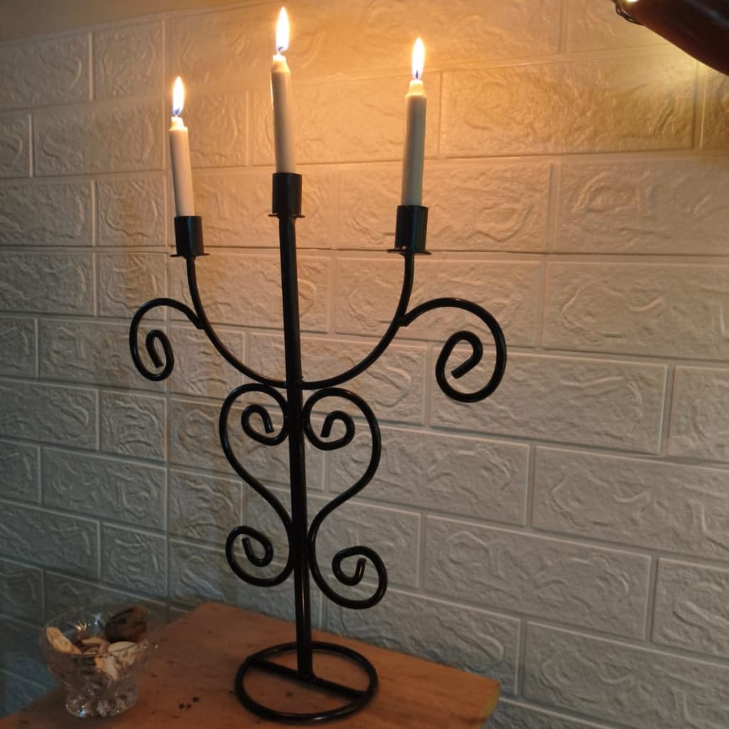 Castiçal Gregoriano Ferro Maciço Artesanal Decoração Clássica Candelabro Porta Velas