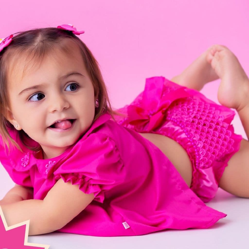 Calcinha Bunda Rica Luxo  👶✨ Com Laço e Pérolas – Veste 6m a 2 anos