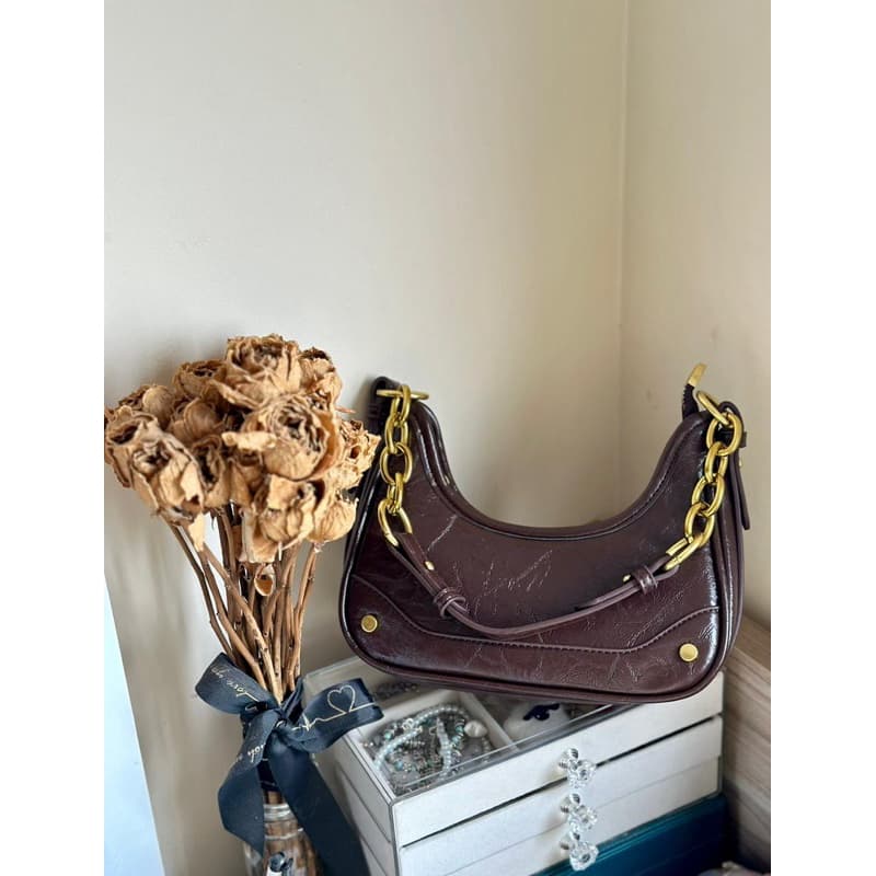 Bolsa Baguete De Ombro Transversal Com Corrente Estilo Vintage Com Zíper E Decoração De Rebites