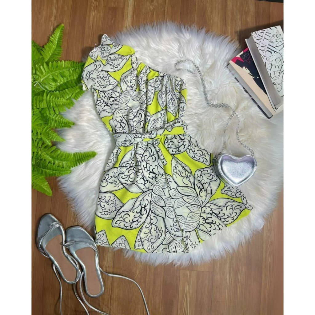Macaquinho Flores Feminino Curto, roupas feminina